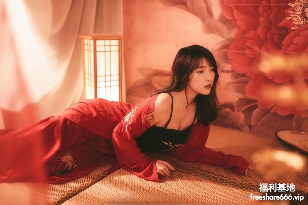 推特新晋摄影师执义大尺度唯美作品407P/5V/1.14G